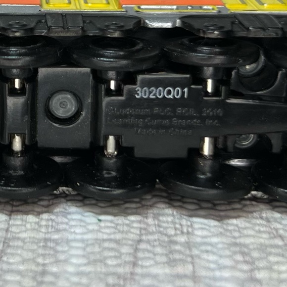 2010 Emery Chuggington Die-cast Metal Train - Picture 8 of 8